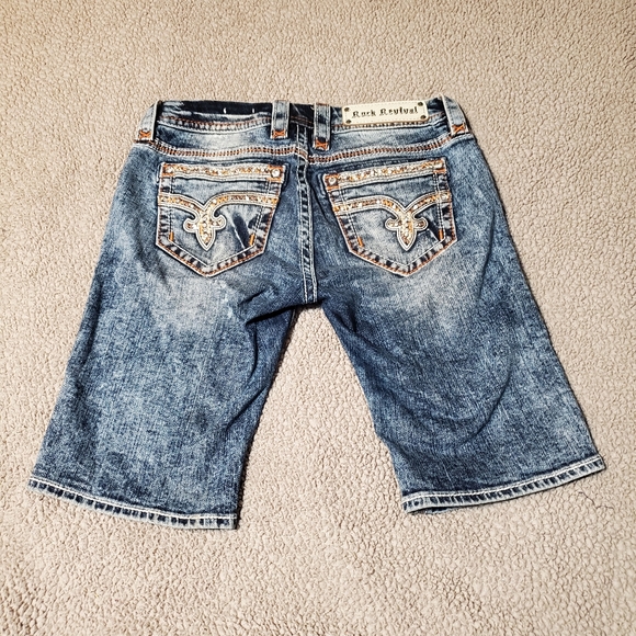 Rock Revival Bermuda Acid Wash Jean Shorts Size 27. Pre-owned excellent cond.